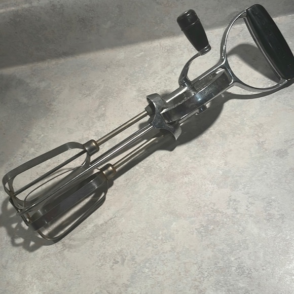 Ekco Kitchen Vintage Ekco Manual Hand Mixer Poshmark